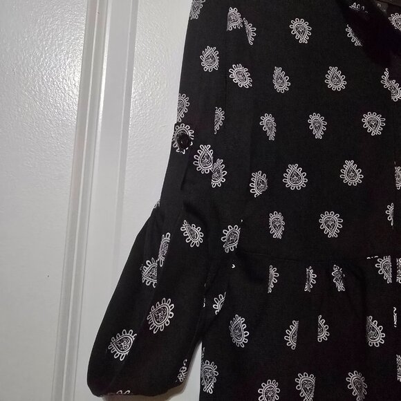 Style & Co. Women's Black & White Floral Button-Up Blouse Size Large (Petite) - Picture 5 of 7